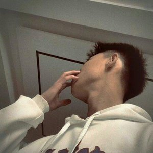 免费看黄 🈲️片
